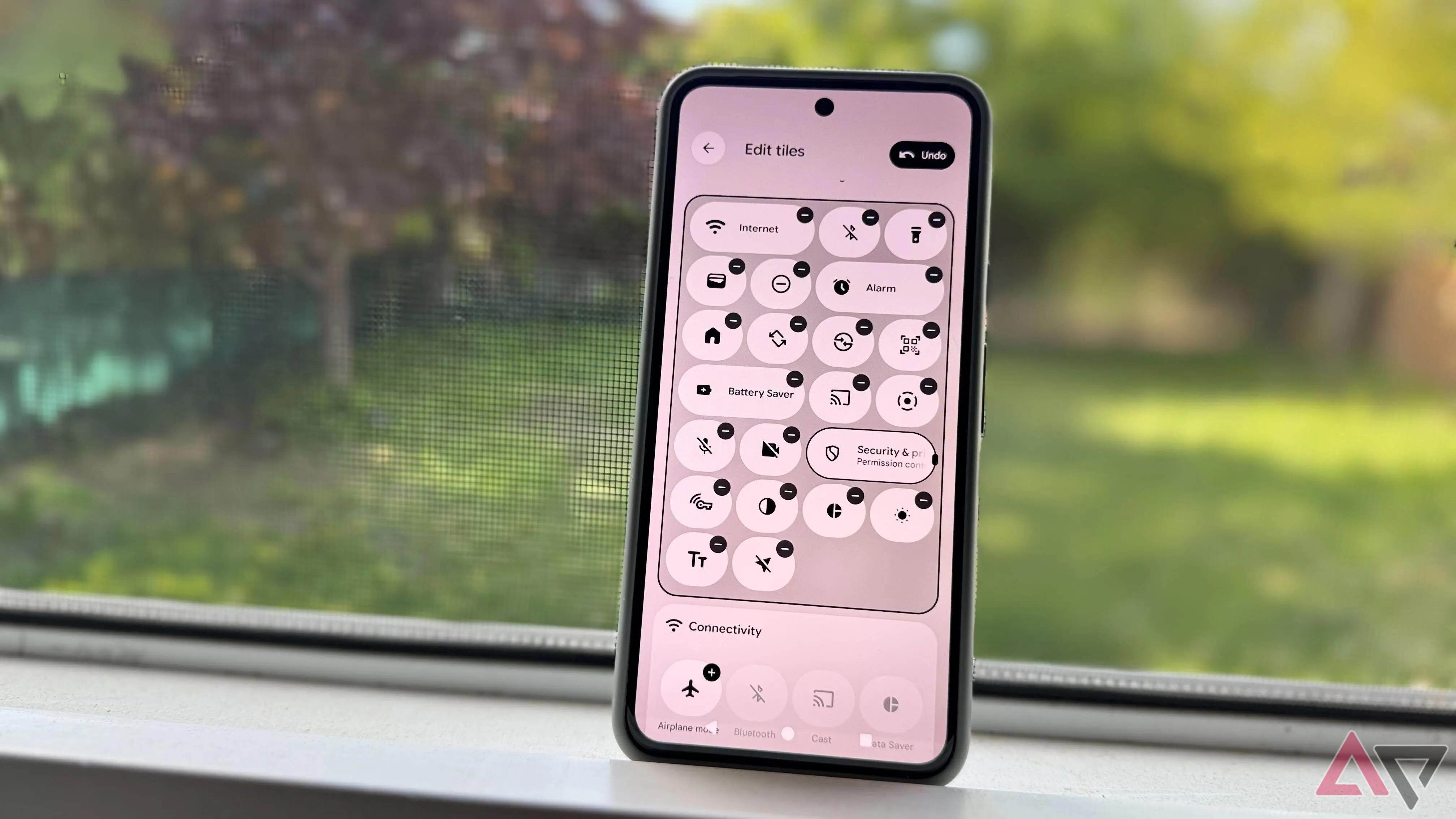 Giao diện màn hình hiển thị chữ Android 16, minh họa sự trưởng thành của hệ điều hành