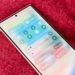 Giao diện menu cài đặt nhanh trên One UI 7, minh họa cho bản cập nhật phần mềm trên dòng Galaxy S25.