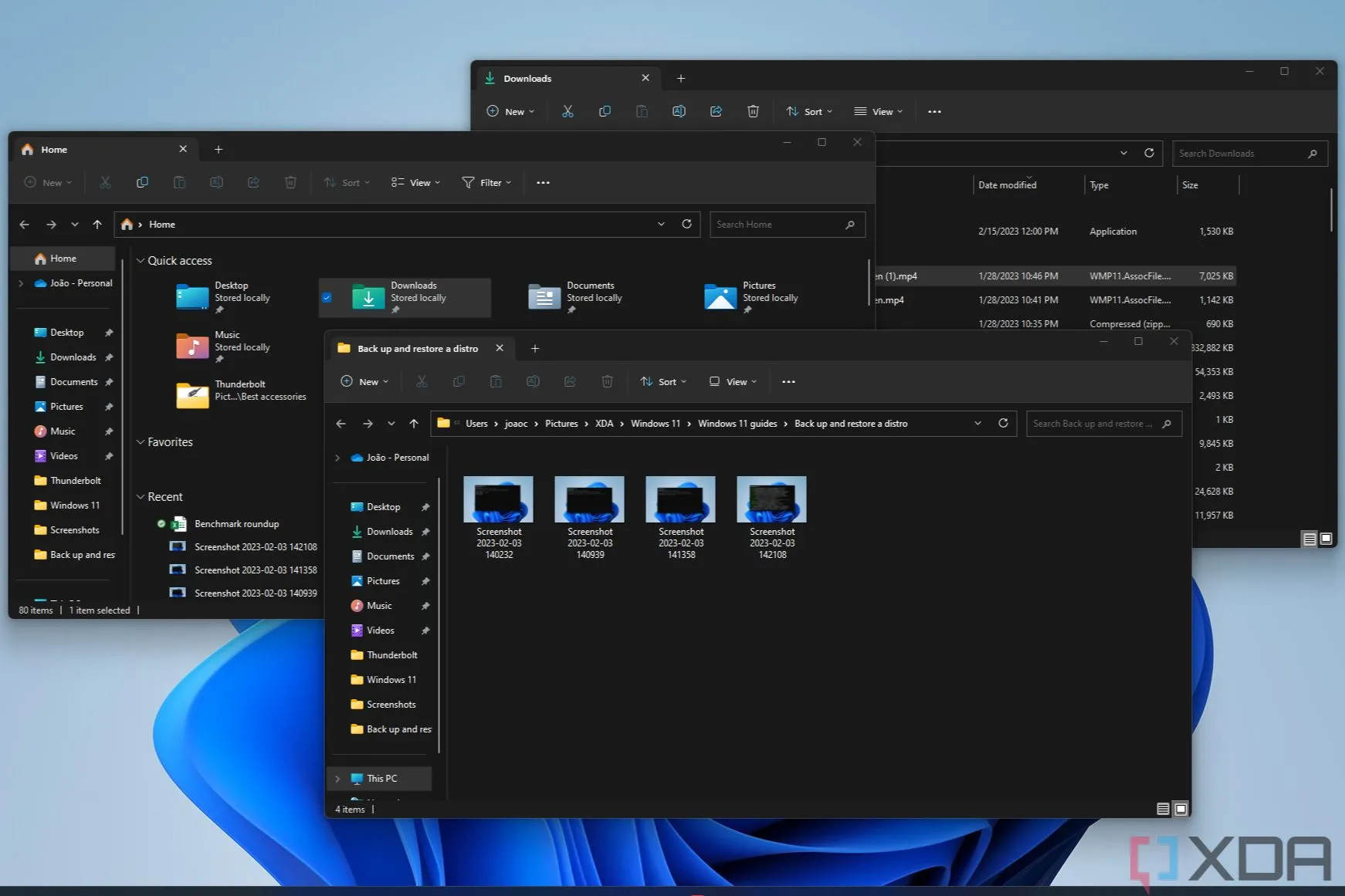Ba cửa sổ File Explorer Windows 11 đang mở, mỗi cửa sổ có một tab