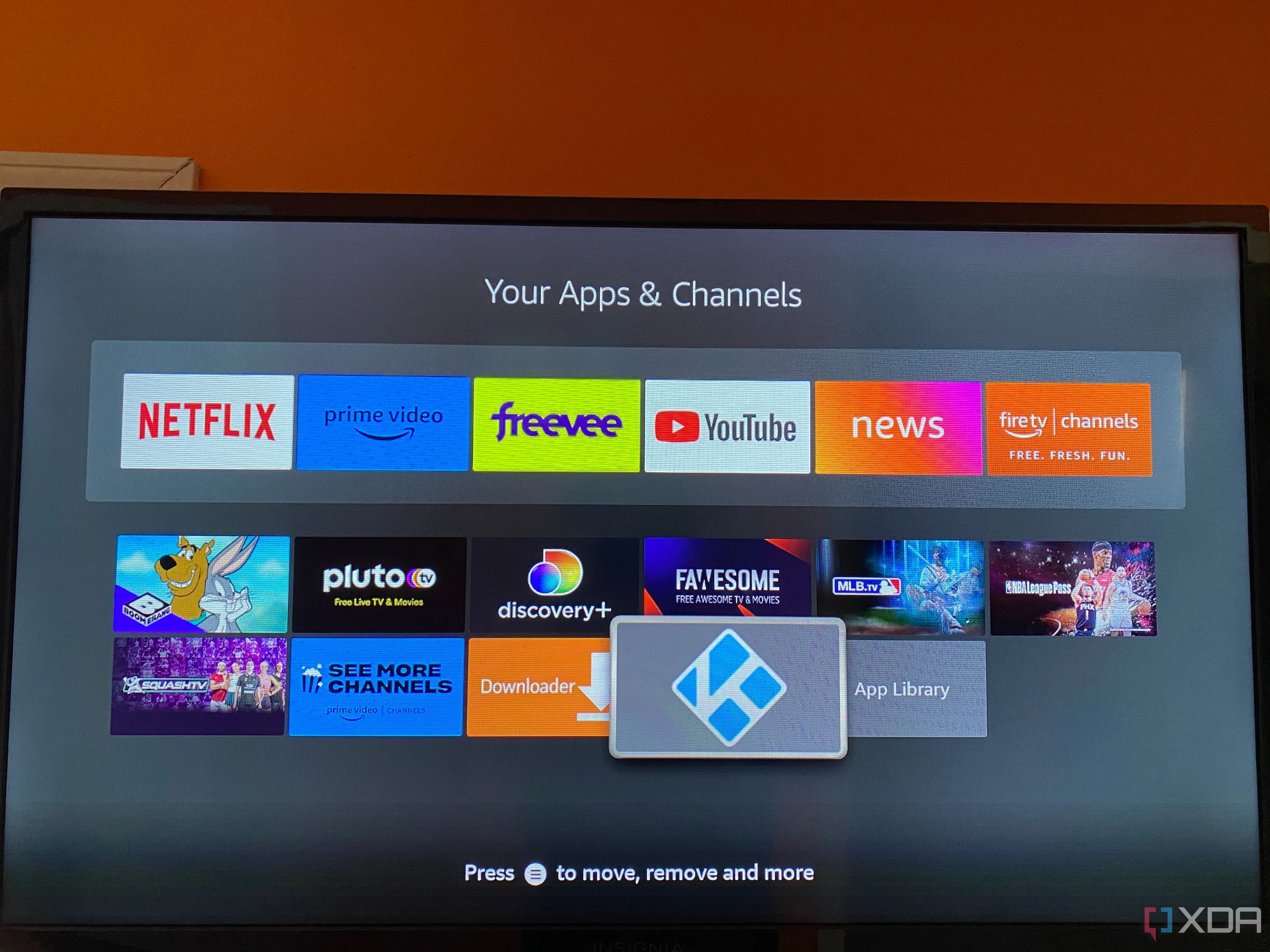 Các ứng dụng trên Amazon Fire TV, với biểu tượng Kodi được làm nổi bật, gợi ý các lựa chọn thay thế Plex về giao diện