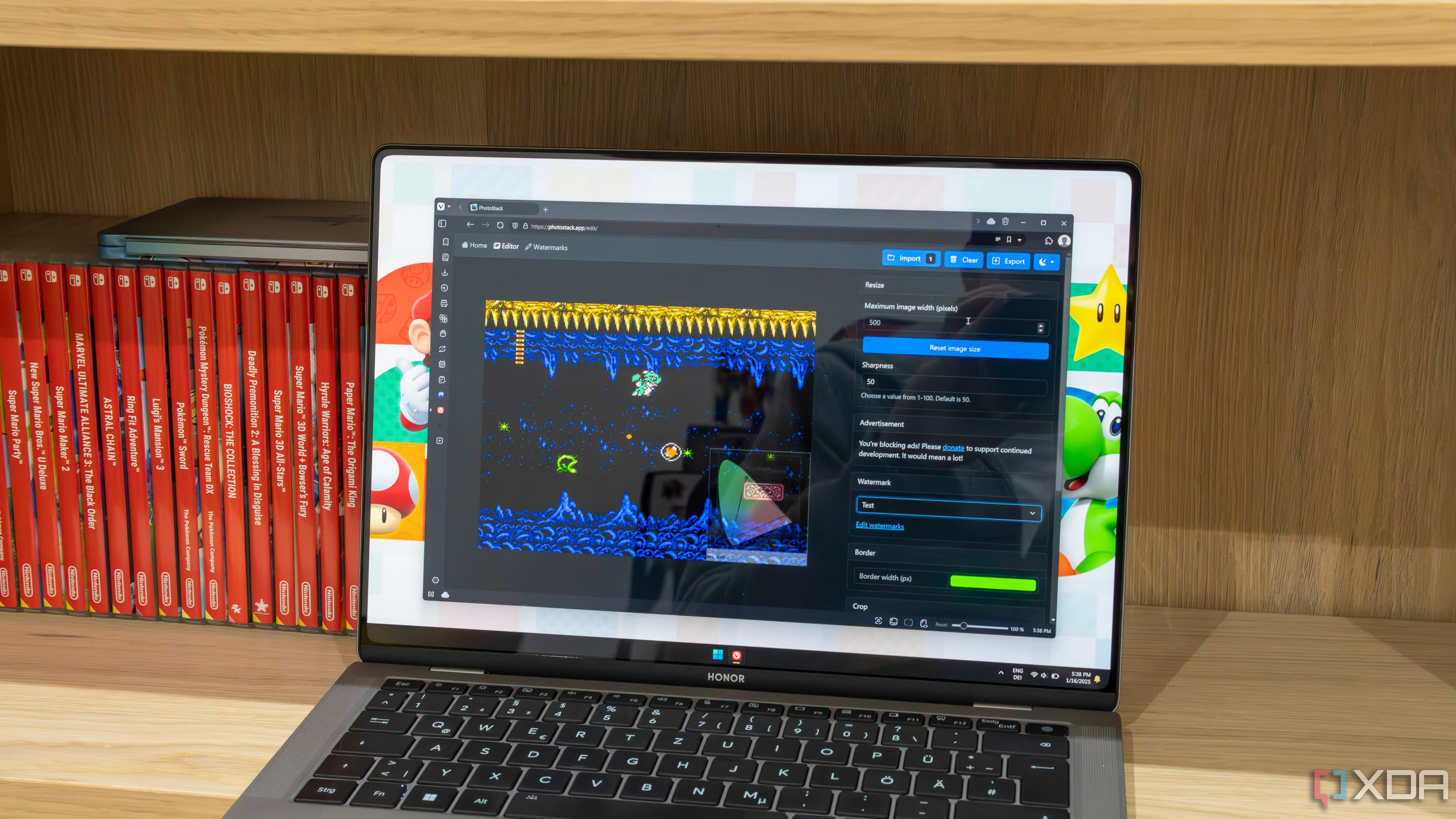 Giao diện Windows 11 trên laptop với tính năng bảo vệ quản trị viên mới