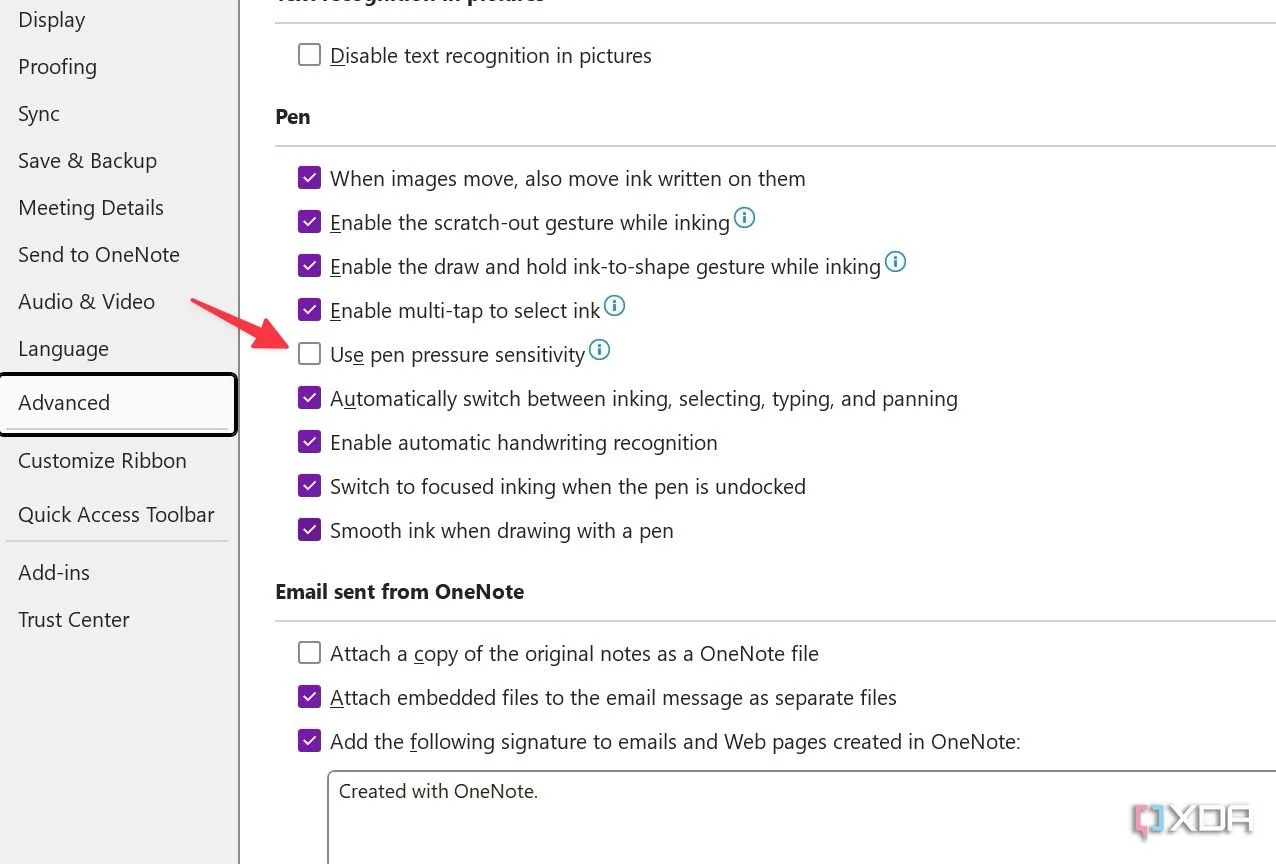 Kích hoạt độ nhạy áp lực bút trong cài đặt Nâng cao của OneNote để trải nghiệm viết vẽ tự nhiên hơn.