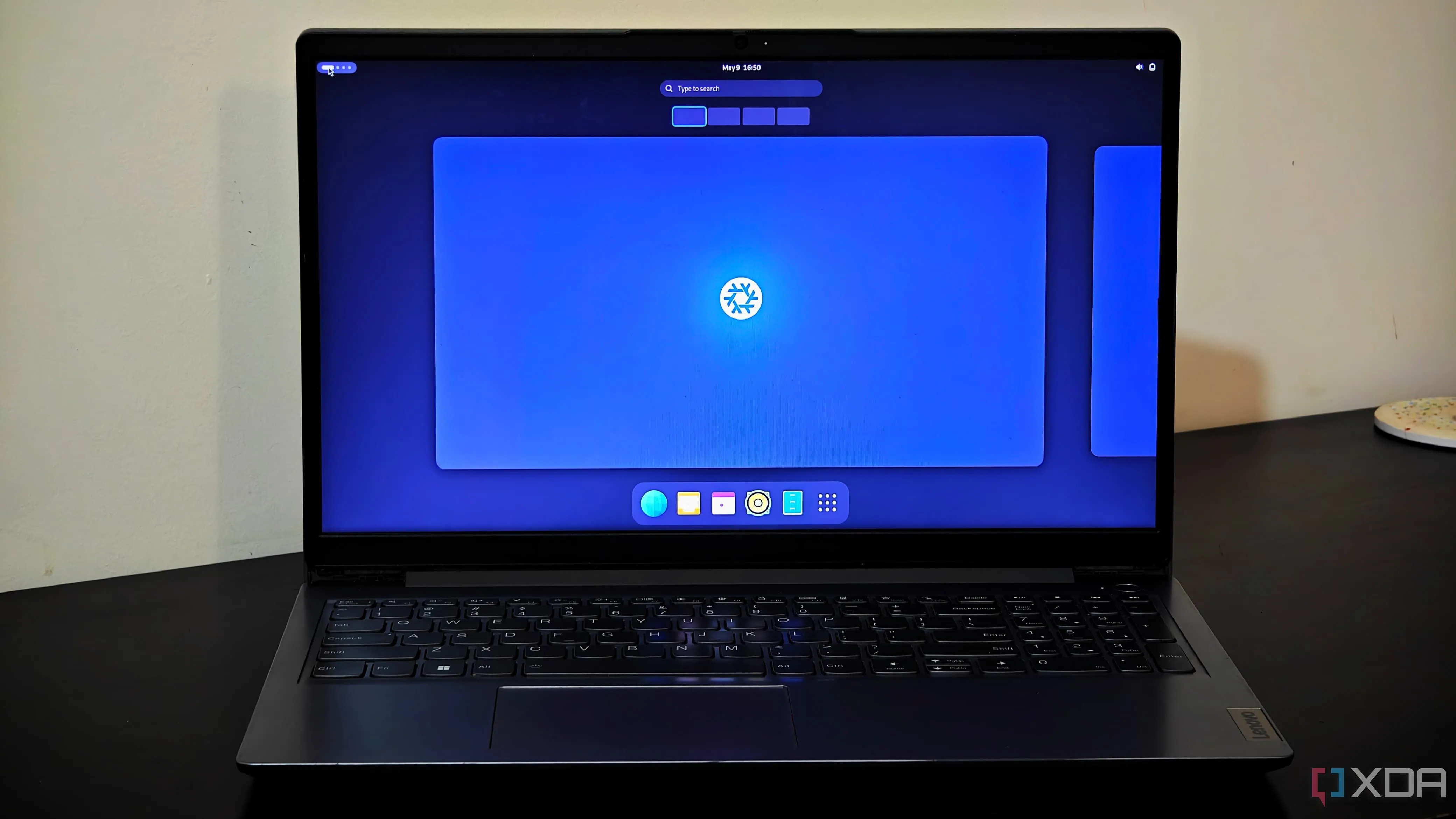 Máy tính xách tay chạy NixOS trên môi trường Windows