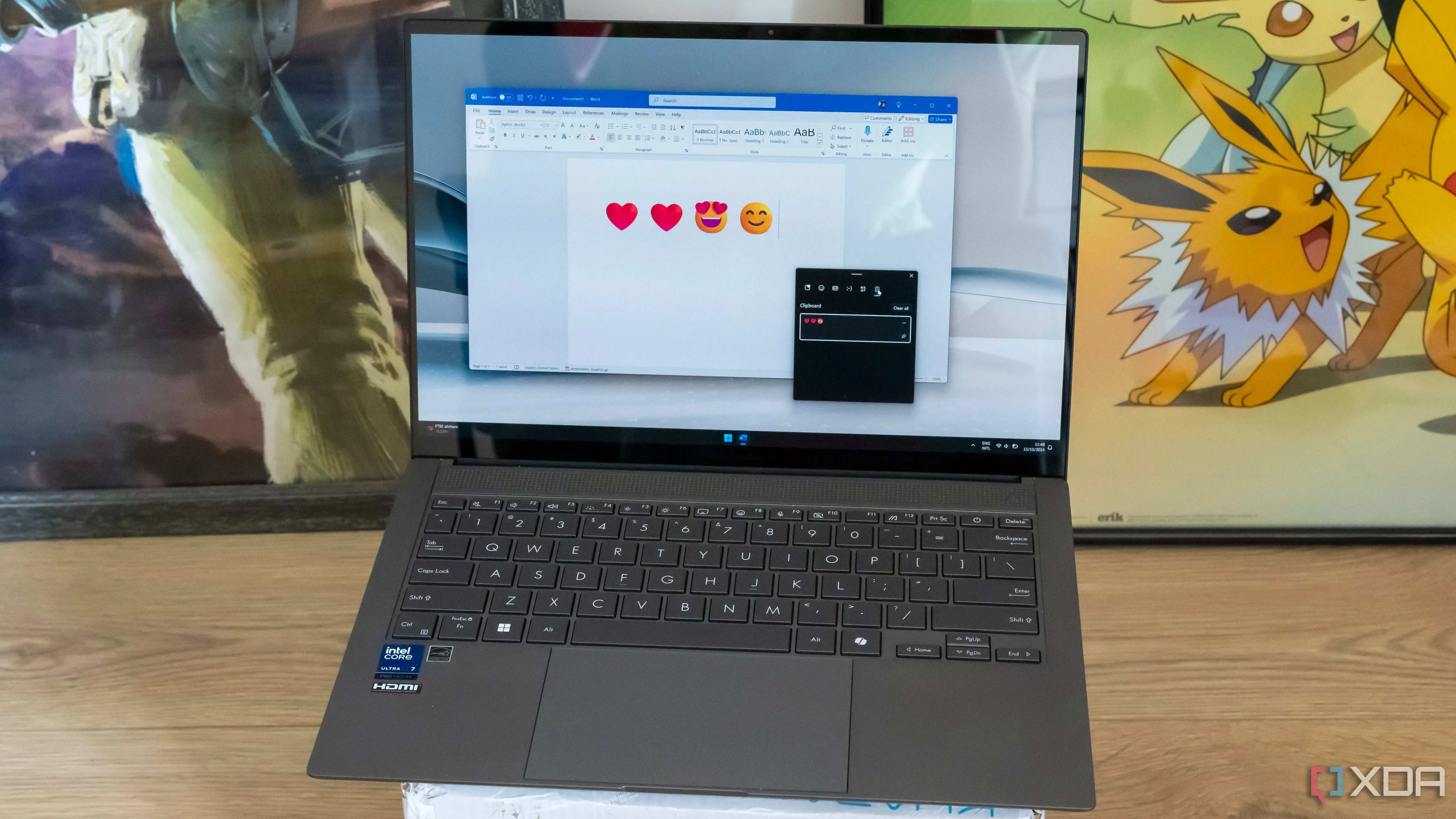 Bảng nhập liệu ký tự và biểu tượng (emoji panel) trên Windows 11 được sử dụng trong Microsoft Word