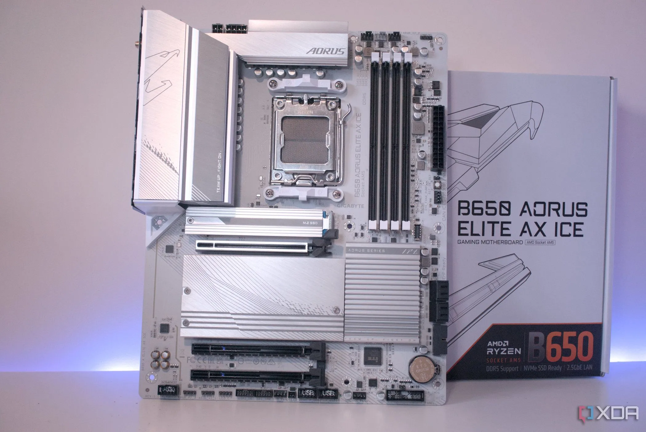 Bo mạch chủ Gigabyte B650 Aorus Elite AX Ice với thiết kế nổi bật và pha nguồn tối ưu