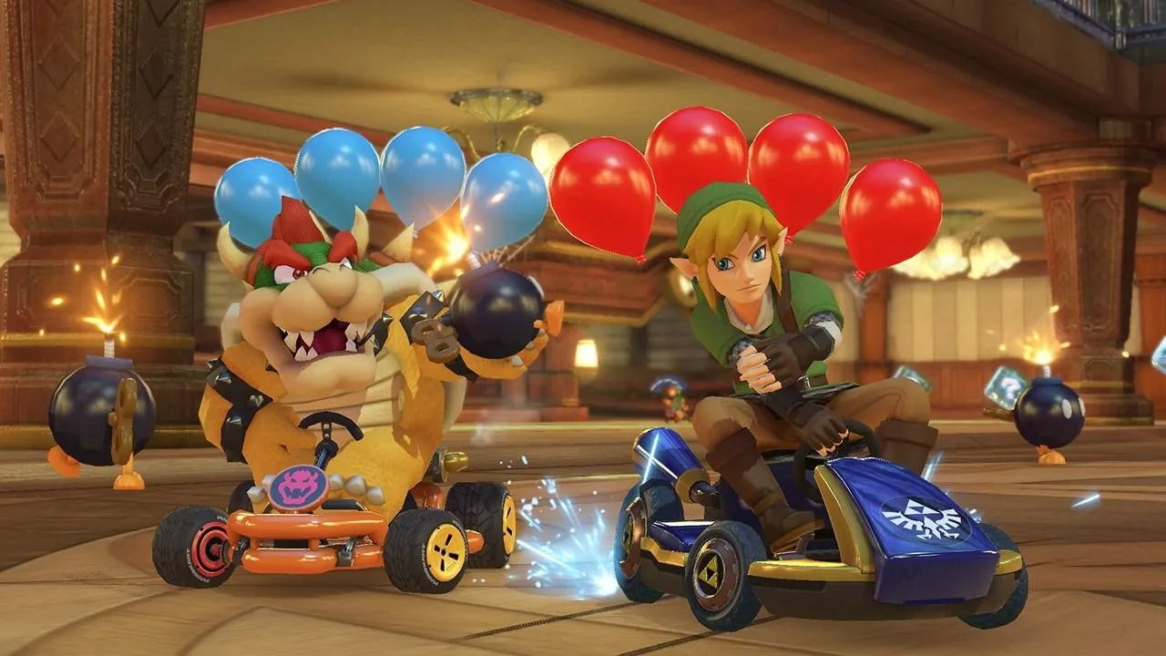 Bowser và Link trong game Mario Kart 8 Deluxe, một ví dụ về game tương thích ngược từ Wii U