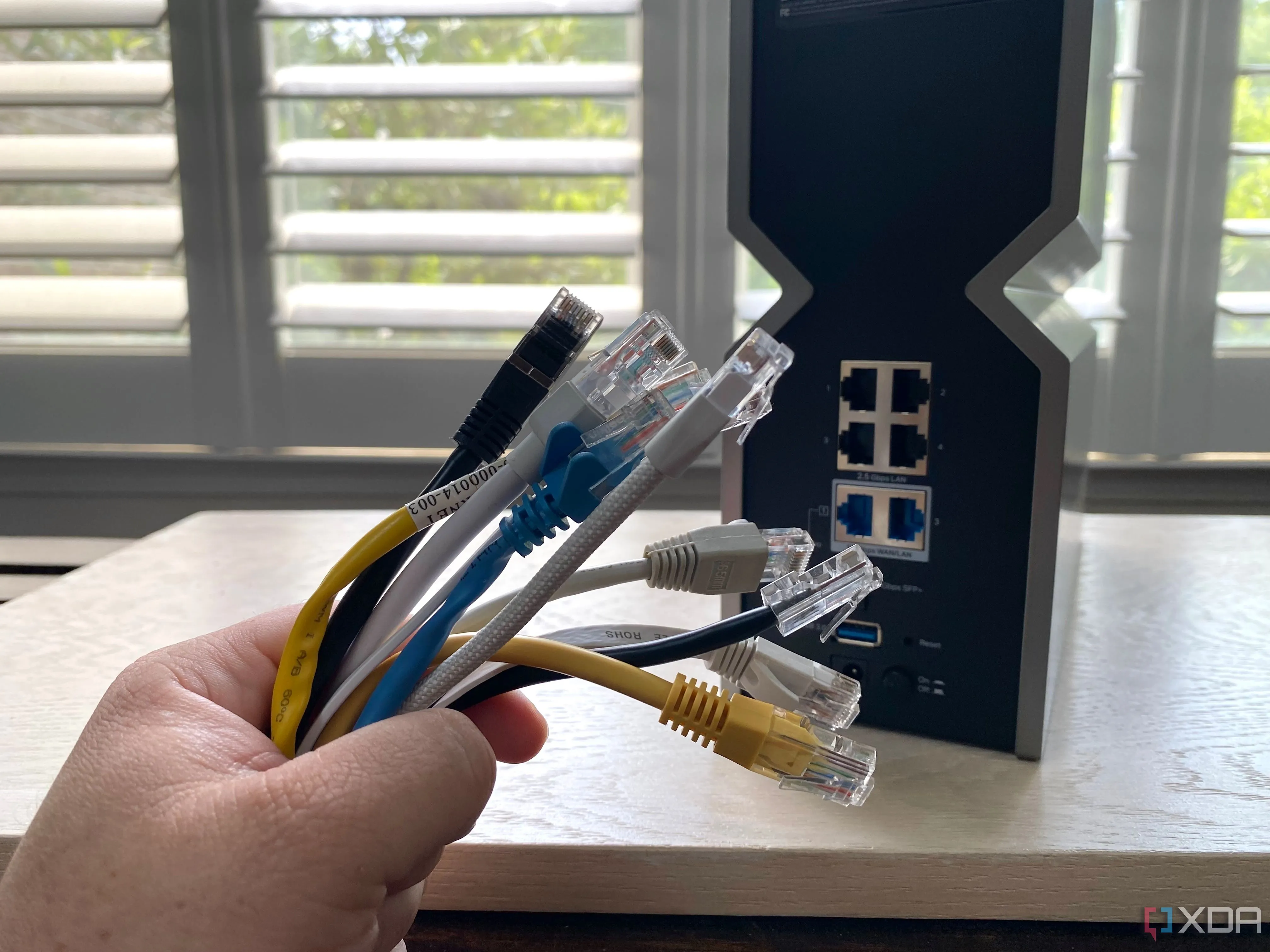 Các loại cáp Ethernet khác nhau cùng đầu nối RJ45