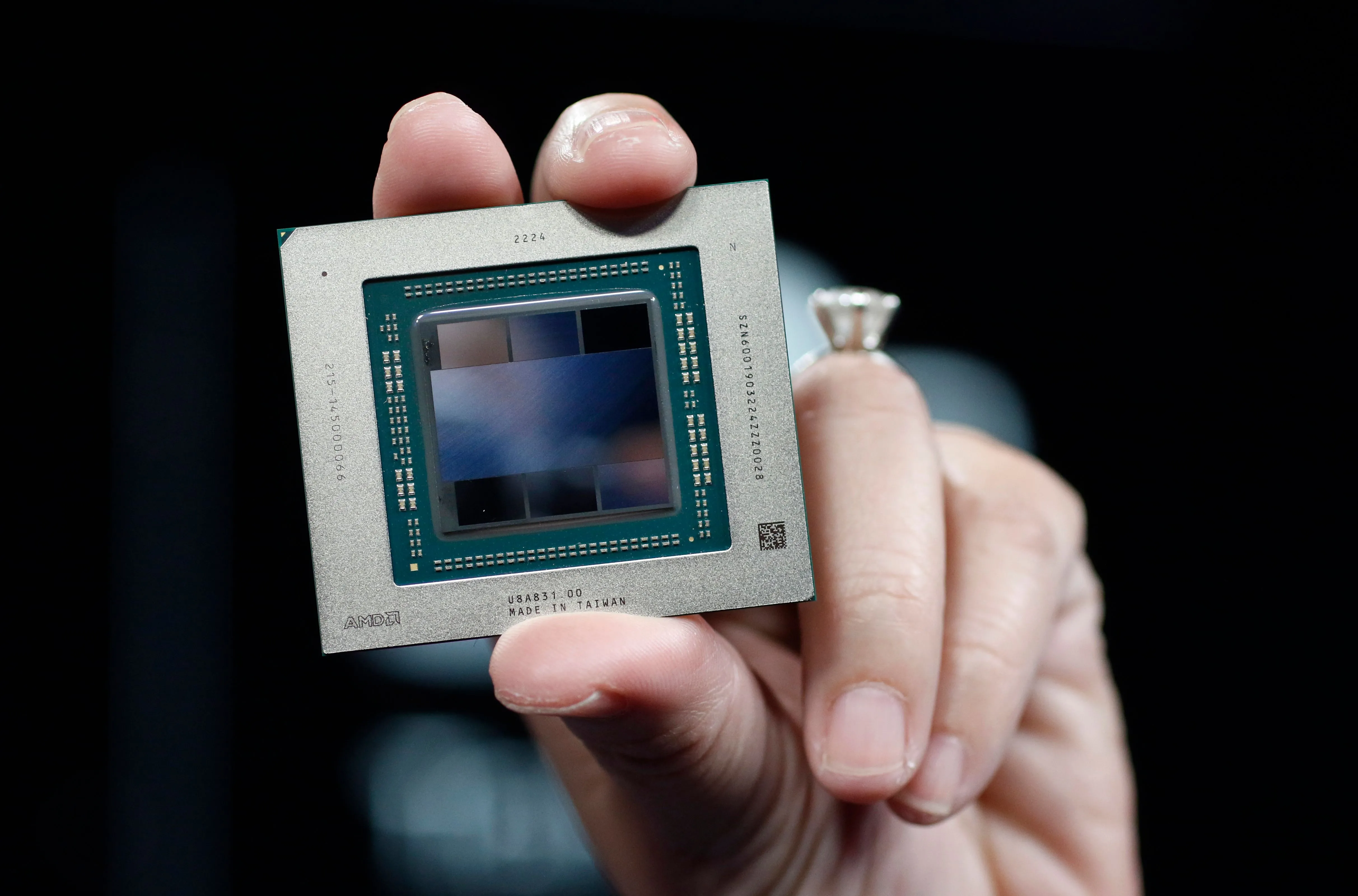 Chip xử lý đồ họa (GPU) cận cảnh