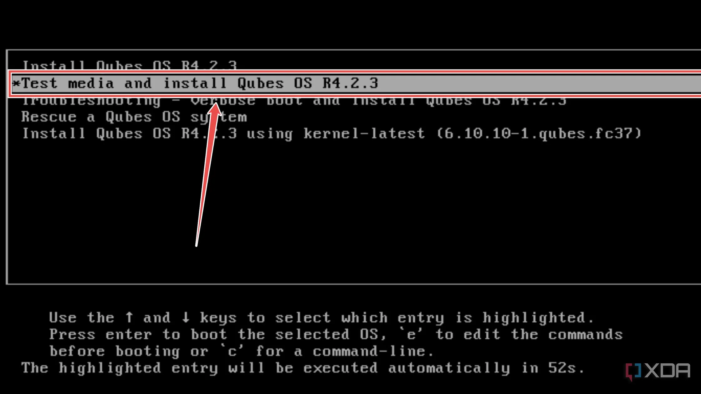 Chọn tùy chọn &quot;Test media and install Qubes OS&quot; để bắt đầu cài đặt