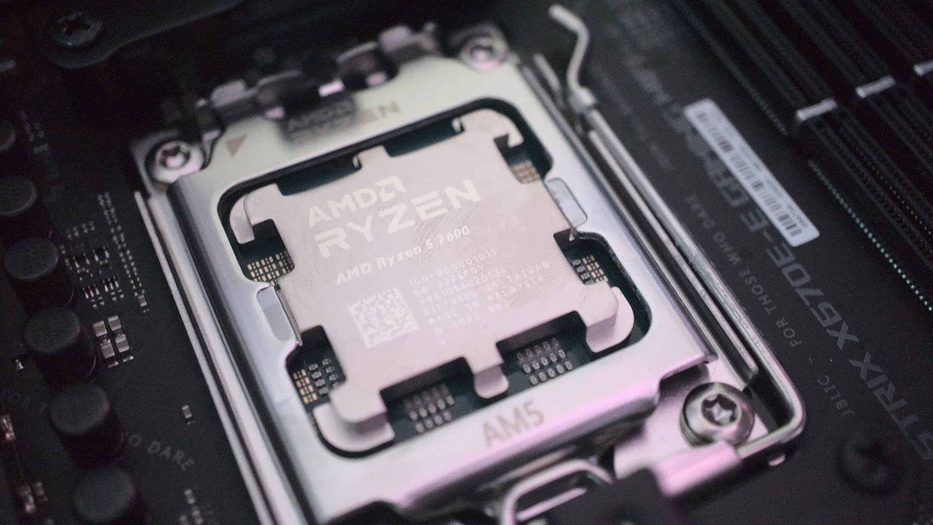 CPU AMD Ryzen 5 7600