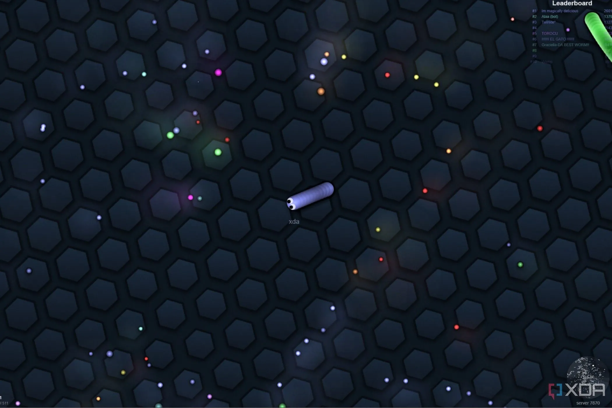 Game Slither.io với con rắn khổng lồ đang săn mồi