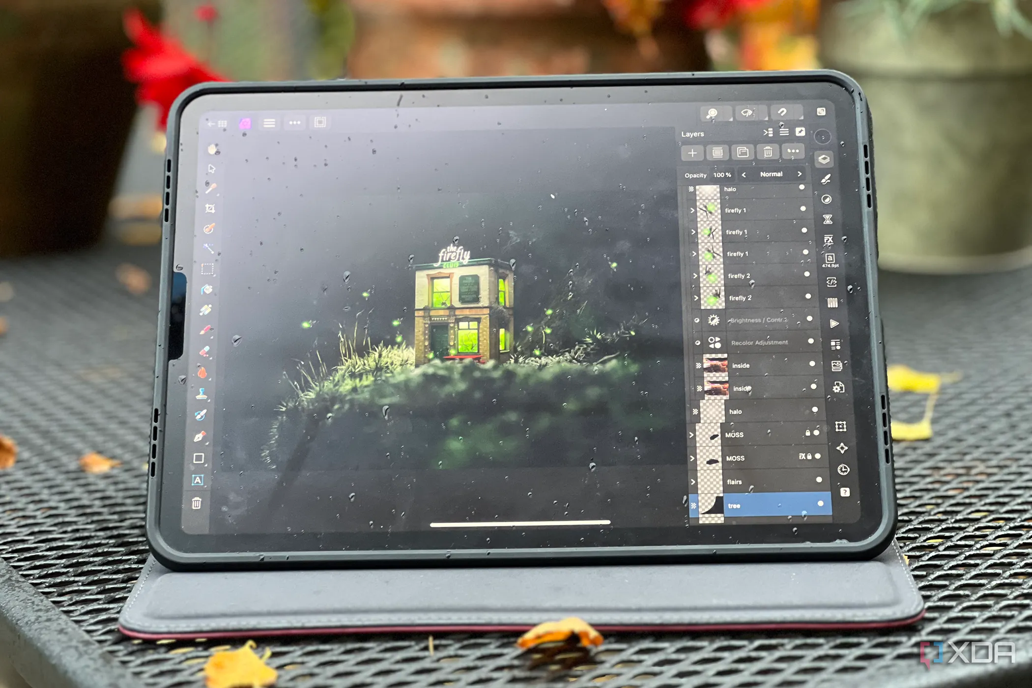 Giao diện Affinity Photo đang chạy trên iPad Pro, thể hiện khả năng chỉnh sửa ảnh trên thiết bị di động.