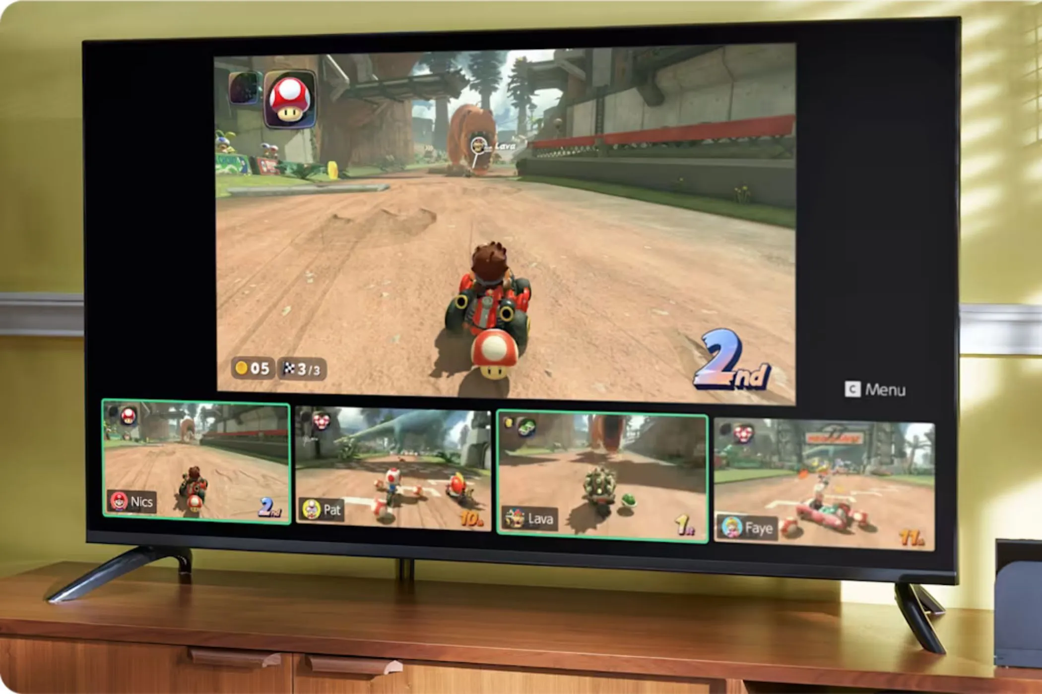 Giao diện GameChat trên TV khi chơi Mario Kart với Nintendo Switch 2 Camera