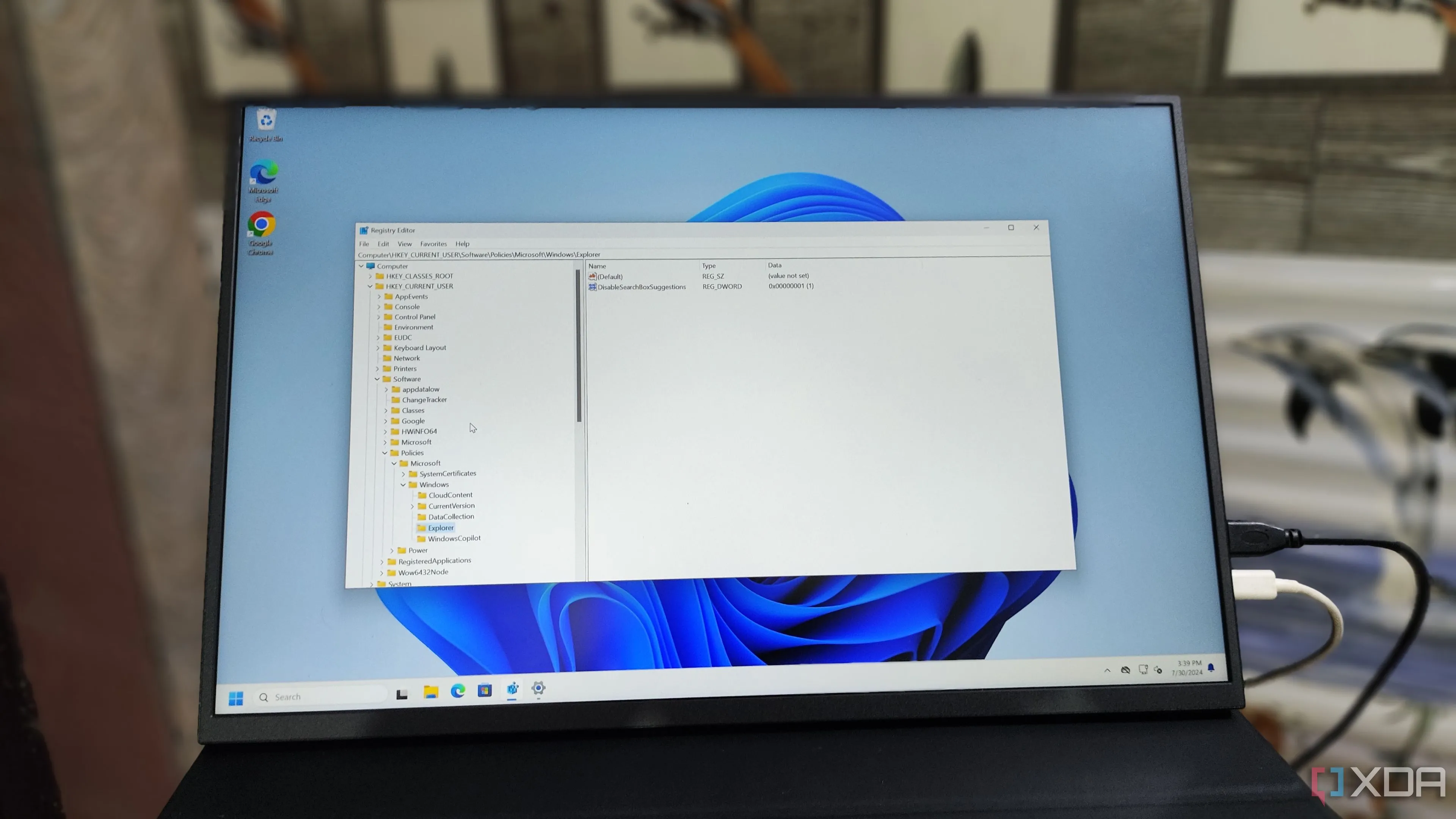 Giao diện Registry Editor của Windows 11 trên màn hình hiển thị
