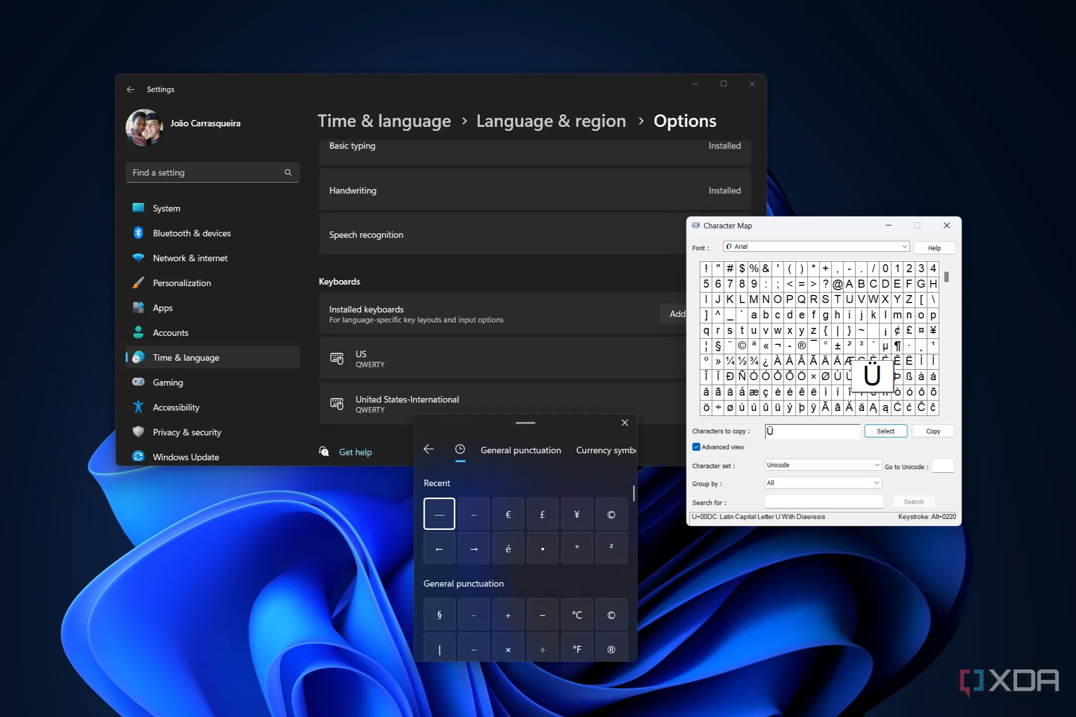 Giao diện ứng dụng Character Map và bảng biểu tượng (emoji panel) trên Windows 11