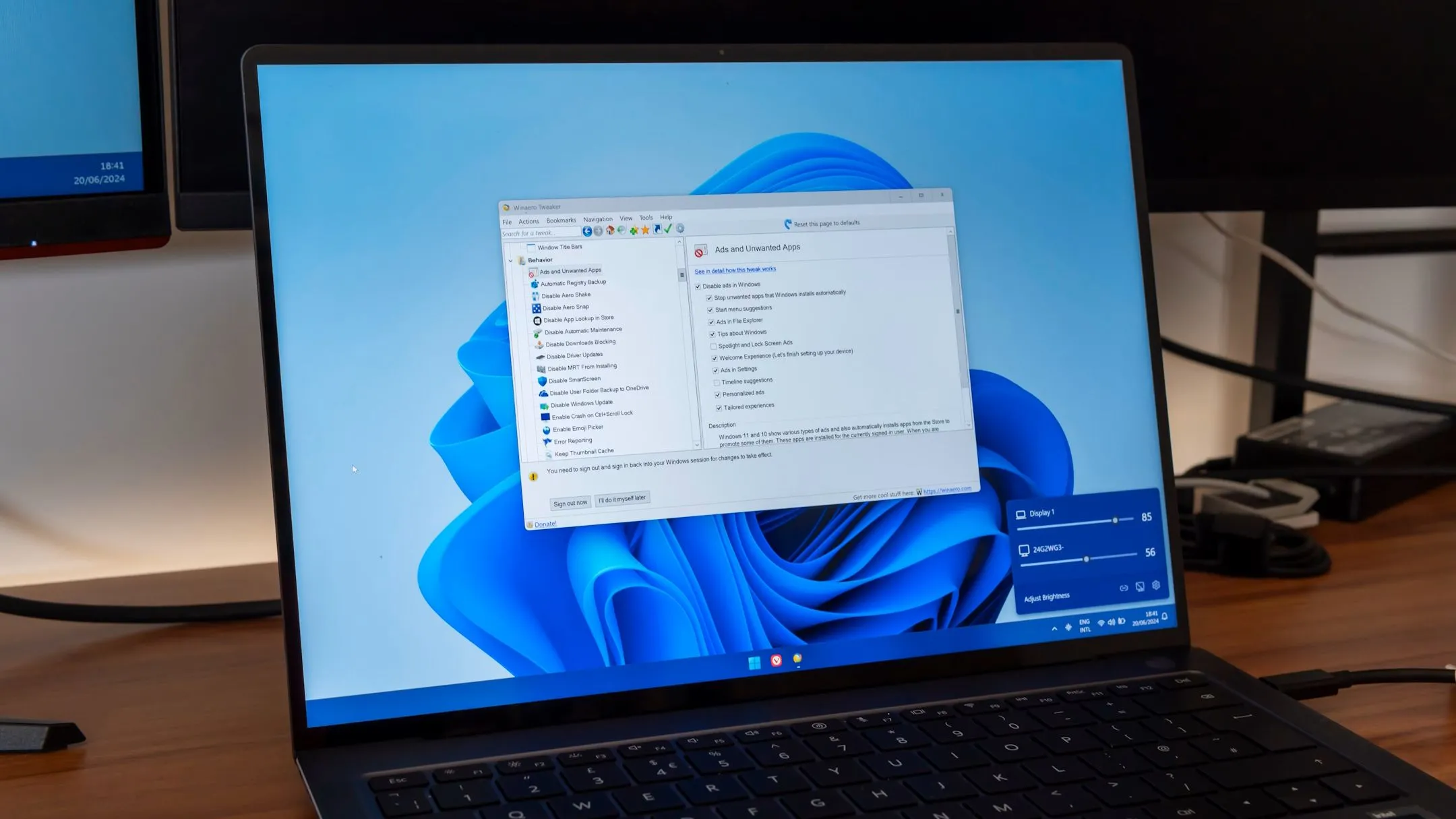 Giao diện ứng dụng quản lý tác vụ Task Manager DeLuxe trên Windows 11
