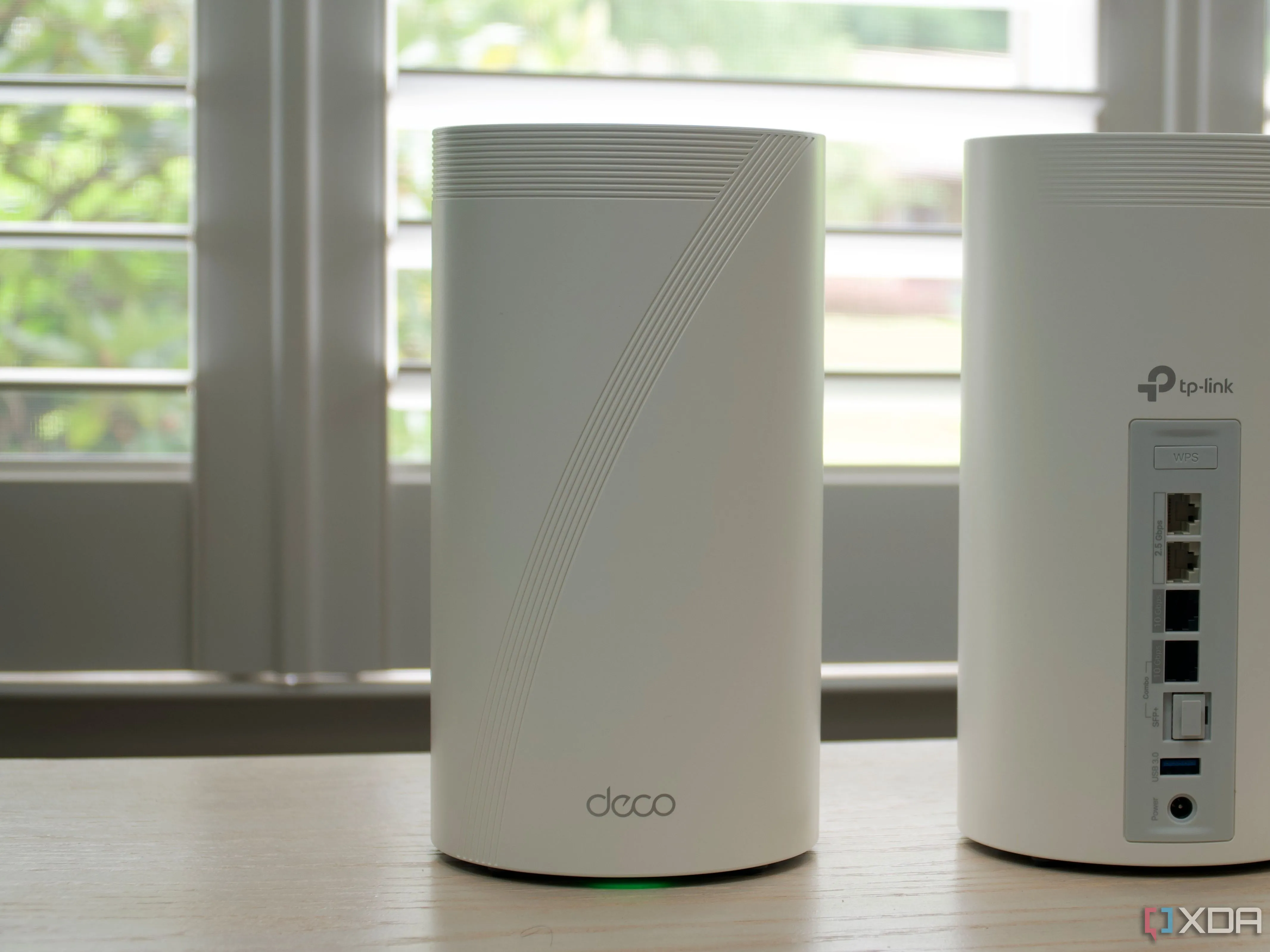 Hệ thống Mesh Wi-Fi TP-Link Deco BE85 với các cổng kết nối