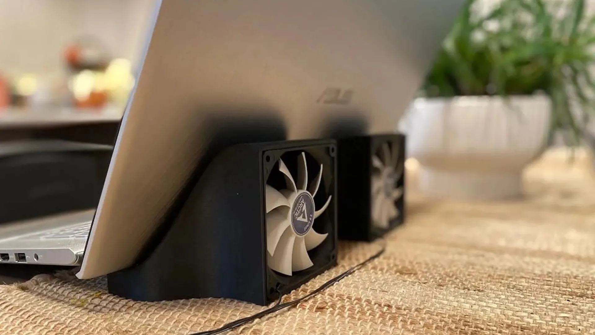 Hệ thống quạt tản nhiệt laptop do TheSylencer thiết kế và in 3D để tối ưu hiệu suất