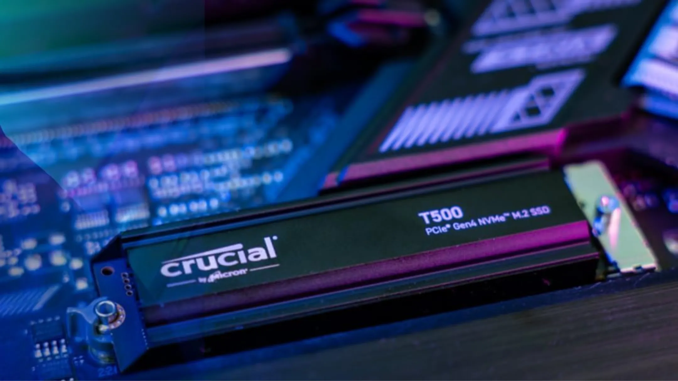 Hình ảnh cận cảnh ổ cứng SSD Crucial T500 2TB Gen4 NVMe M.2