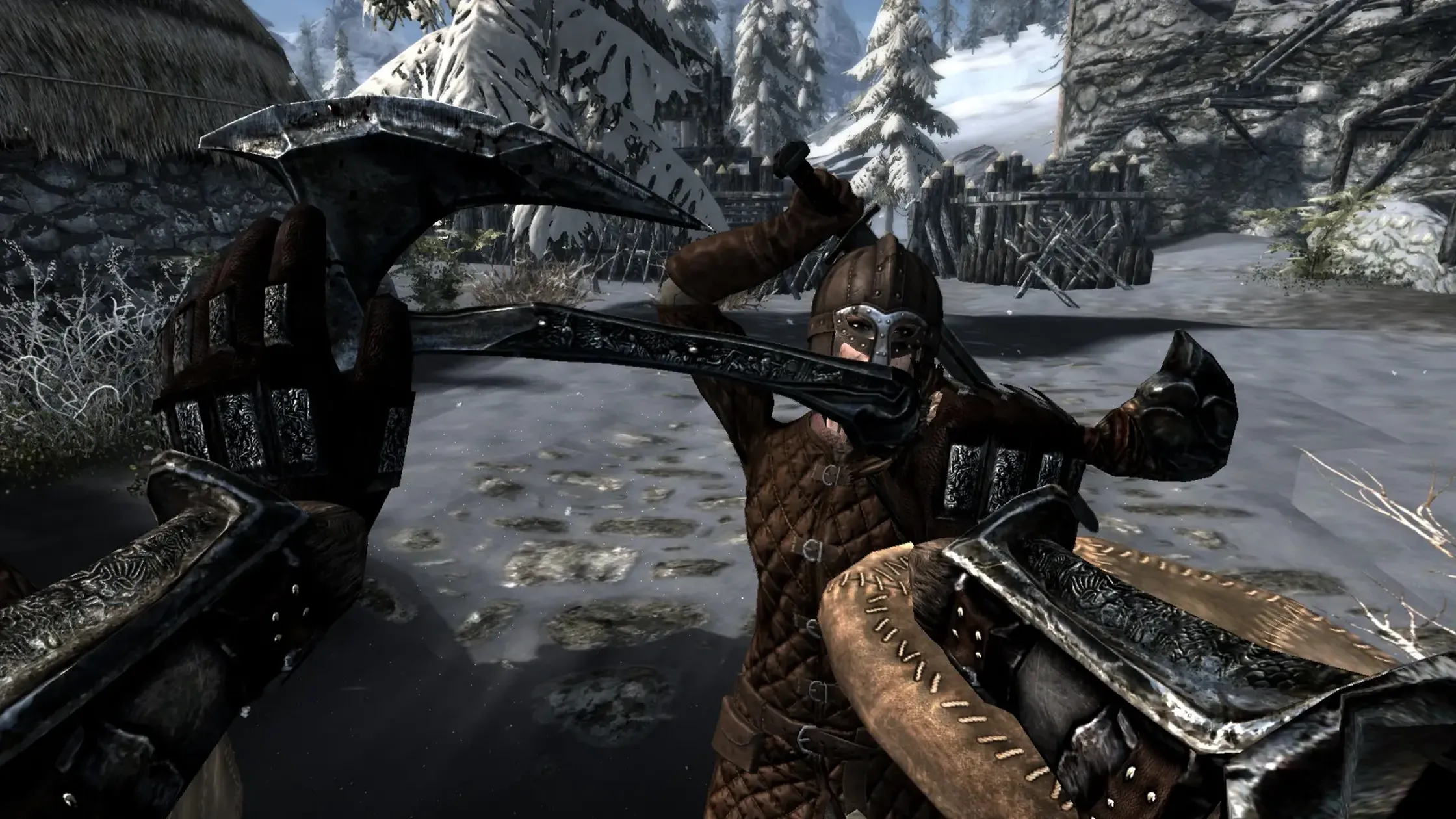 Hình ảnh minh họa hoạt ảnh góc nhìn thứ nhất được cải thiện trong Skyrim với mod Comprehensive First Person Animation Overhaul, cho thấy nhân vật đang cầm vũ khí một cách tự nhiên hơn.