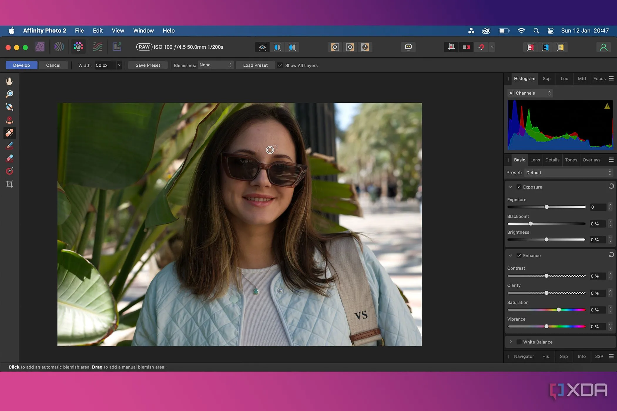 Màn hình Affinity Photo với Persona Develop đang chỉnh sửa ảnh định dạng RAW, minh họa tính năng hỗ trợ RAW gốc.