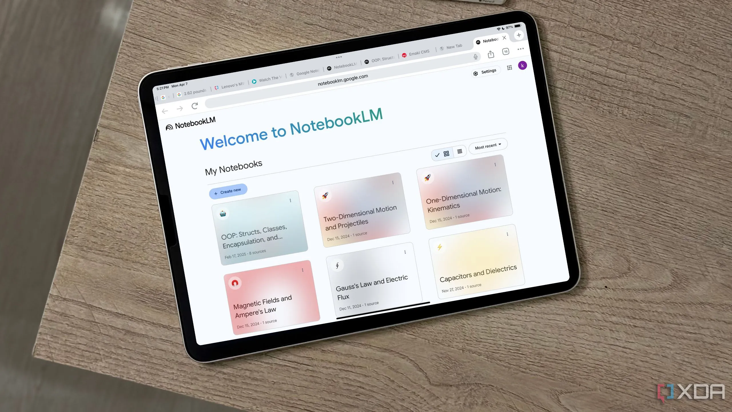 Màn hình chào mừng của NotebookLM trên iPad, khuyến khích người dùng bắt đầu trải nghiệm AI
