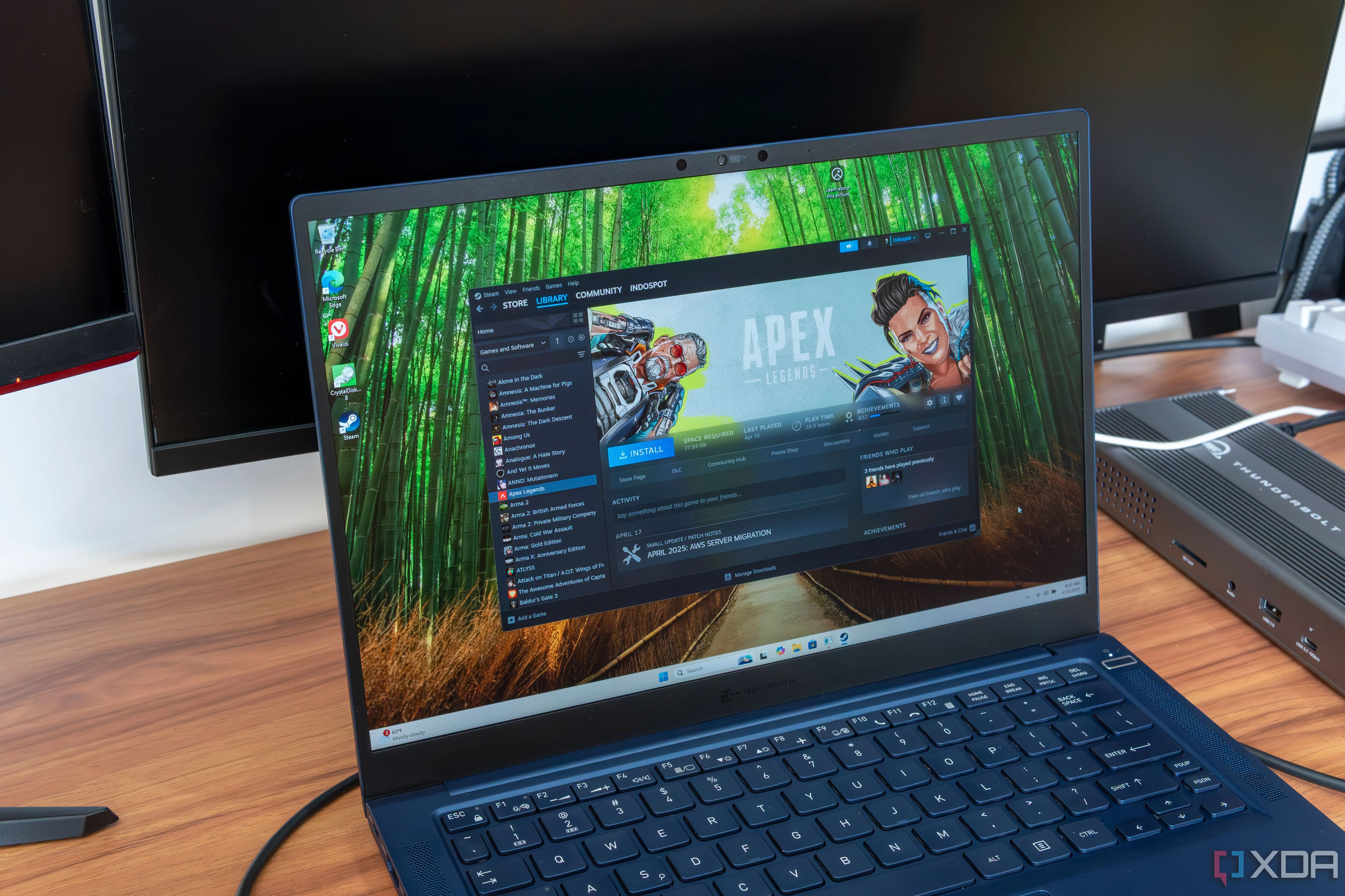 Màn hình laptop chạy hệ điều hành Windows 11, minh họa môi trường hoạt động phổ biến mà Remote Desktop Protocol được sử dụng, nơi vấn đề bảo mật RDP đang gây tranh cãi