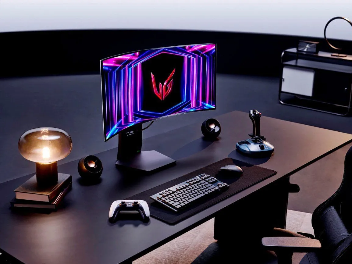 Màn hình LG UltraGear OLED 34GS95QE với khả năng điều chỉnh linh hoạt và các tính năng hỗ trợ game thủ