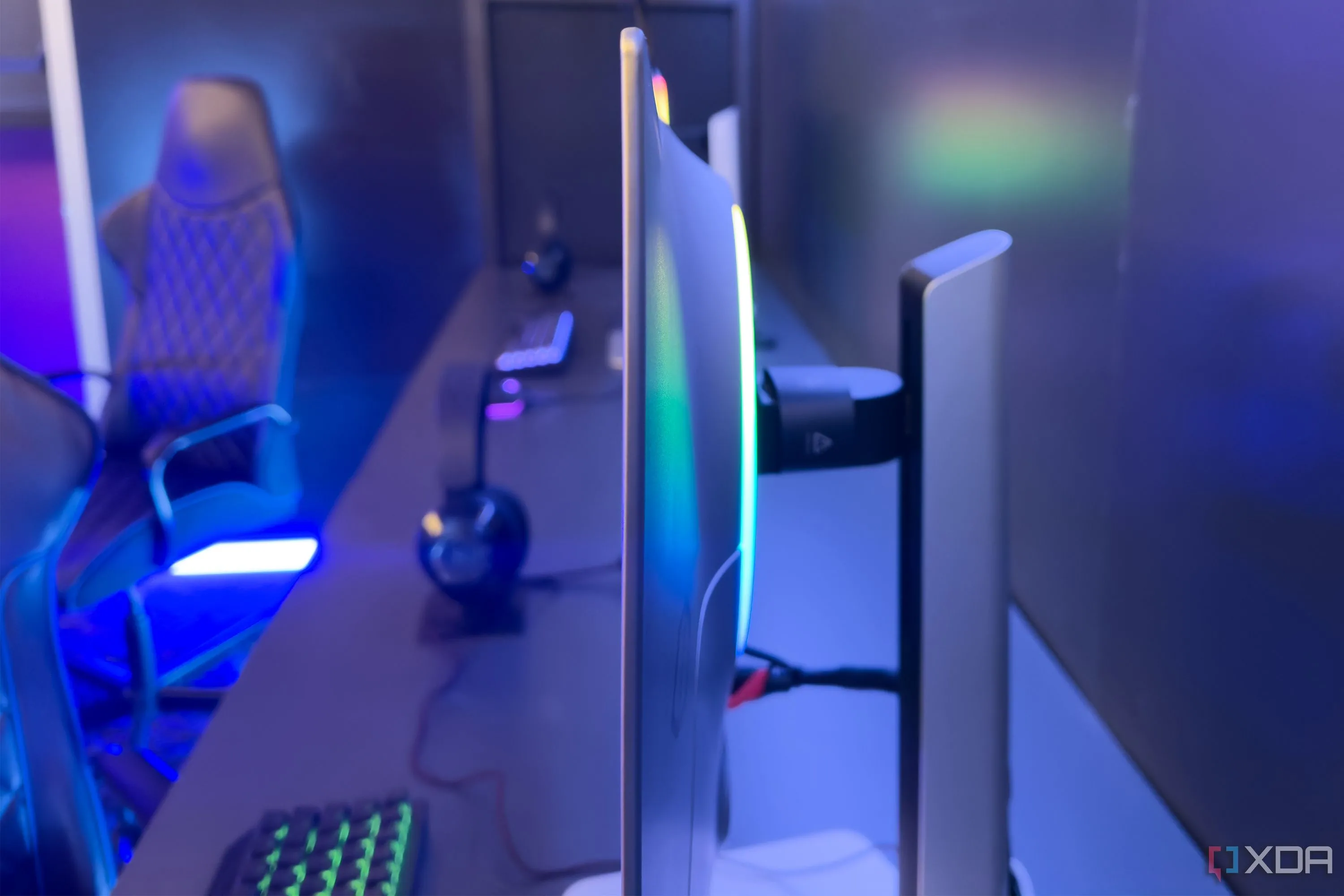 Màn hình Samsung Odyssey OLED G6 500Hz, minh họa cho gaming độ phân giải cao