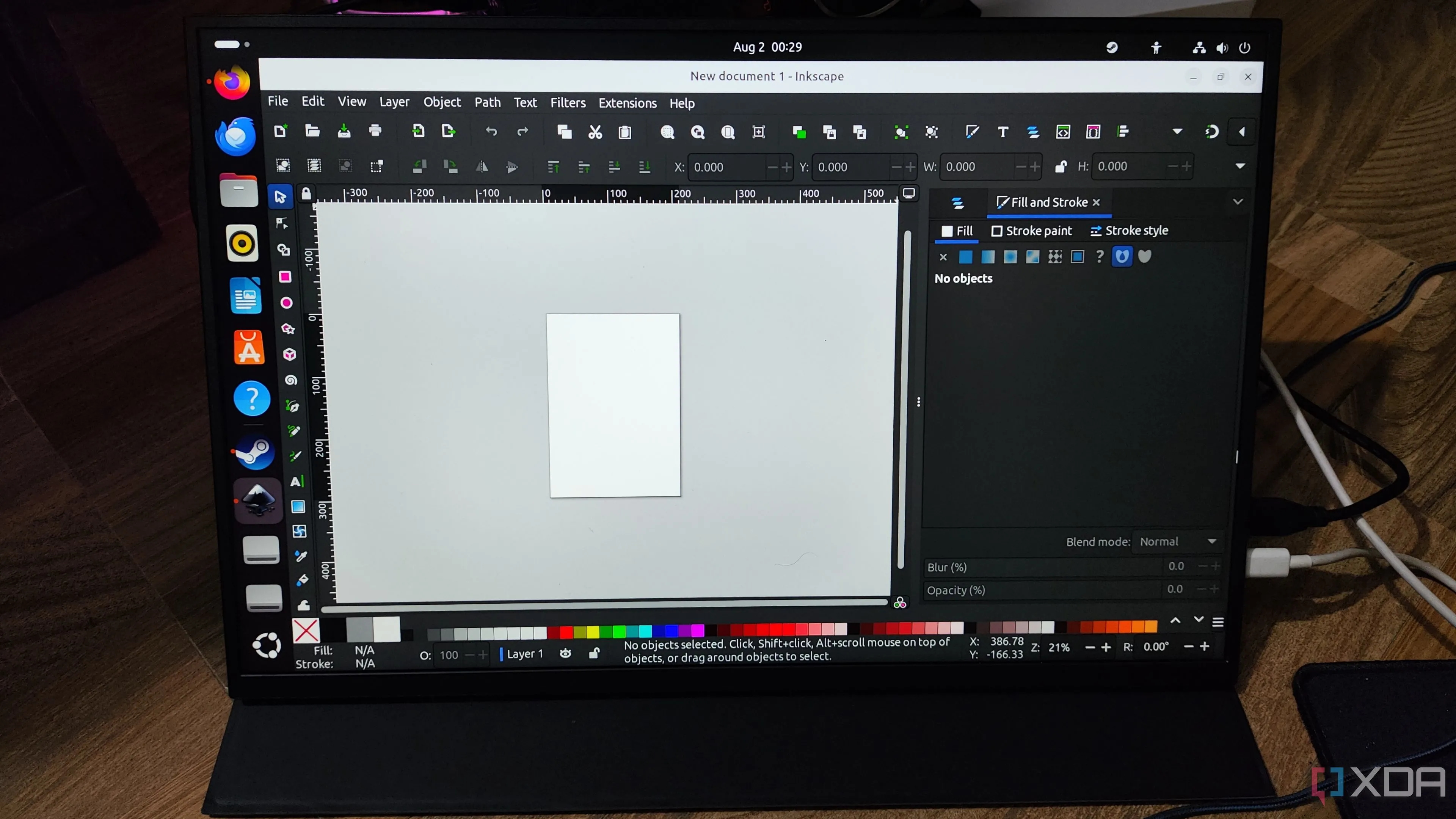 Màn hình Uperfect UGame K118 hiển thị giao diện Inkscape UI, một giải pháp mã nguồn mở cho thiết kế vector