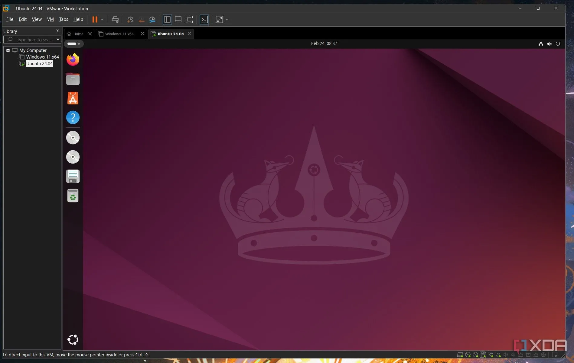 Màn hình VMWare Workstation Pro đang chạy hệ điều hành Ubuntu, minh họa hệ thống dual-boot Windows và Linux