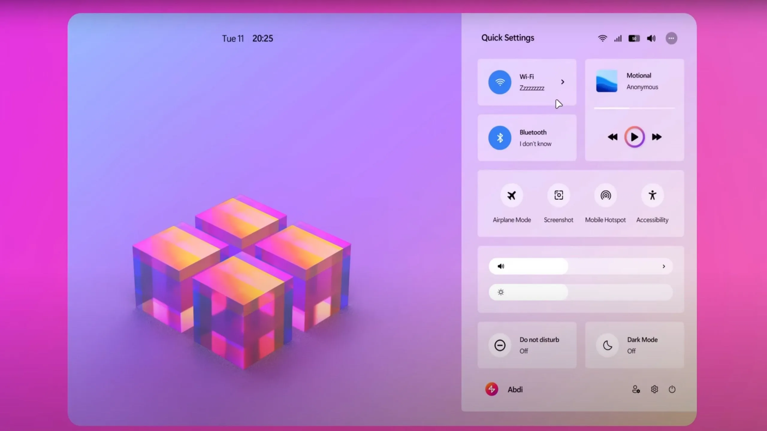 Màn hình Windows 11 được tùy biến với giao diện Windows 25 mod, cho thấy Start menu và thanh tác vụ được cải thiện