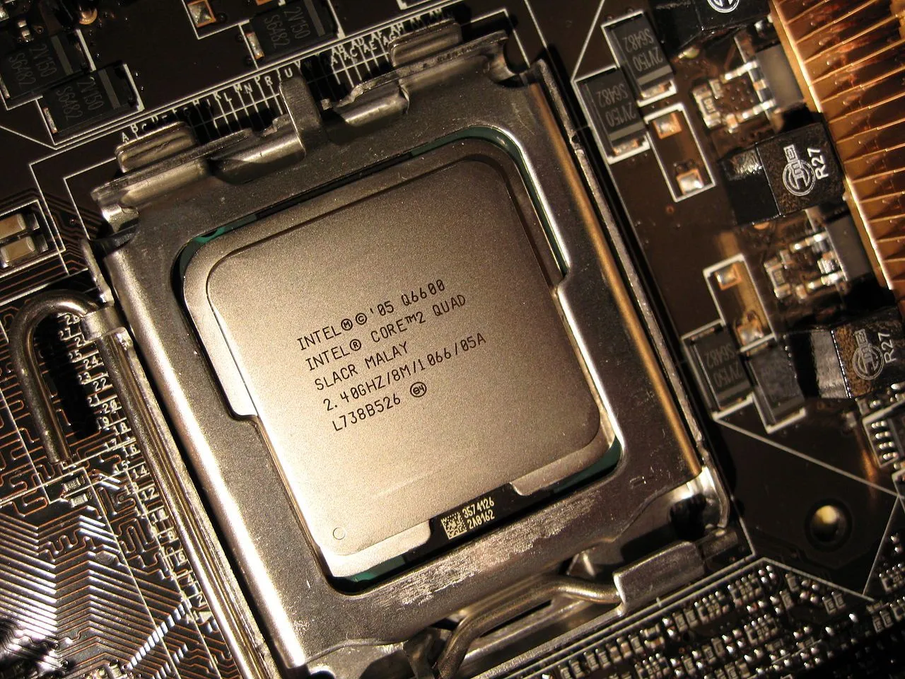 Một cận cảnh của CPU Intel Core 2 Quad Q6600