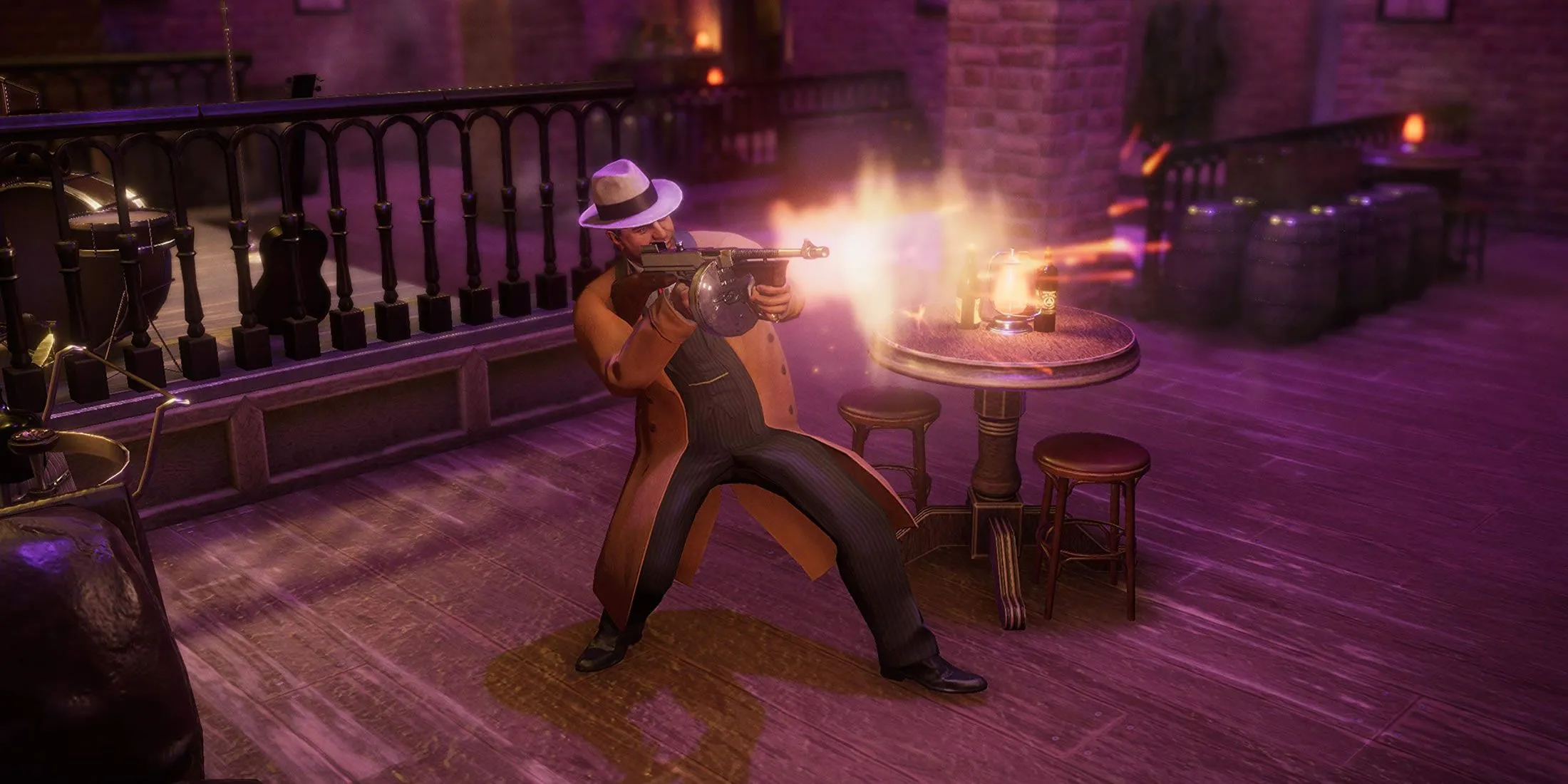 Một gangster trong Empire of Sin bắn súng tommy gun với hiệu ứng đạn lửa