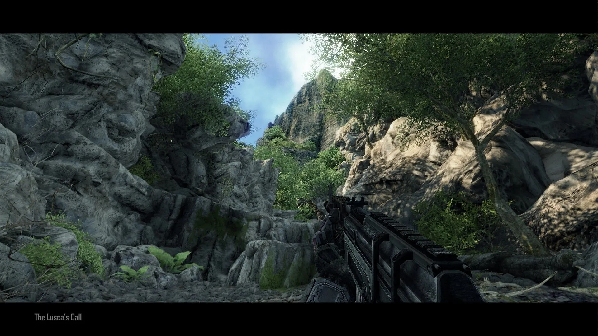 Nhân vật Crysis với bộ đồ nanosuit độc đáo, một biểu tượng của đồ họa game PC năm 2007