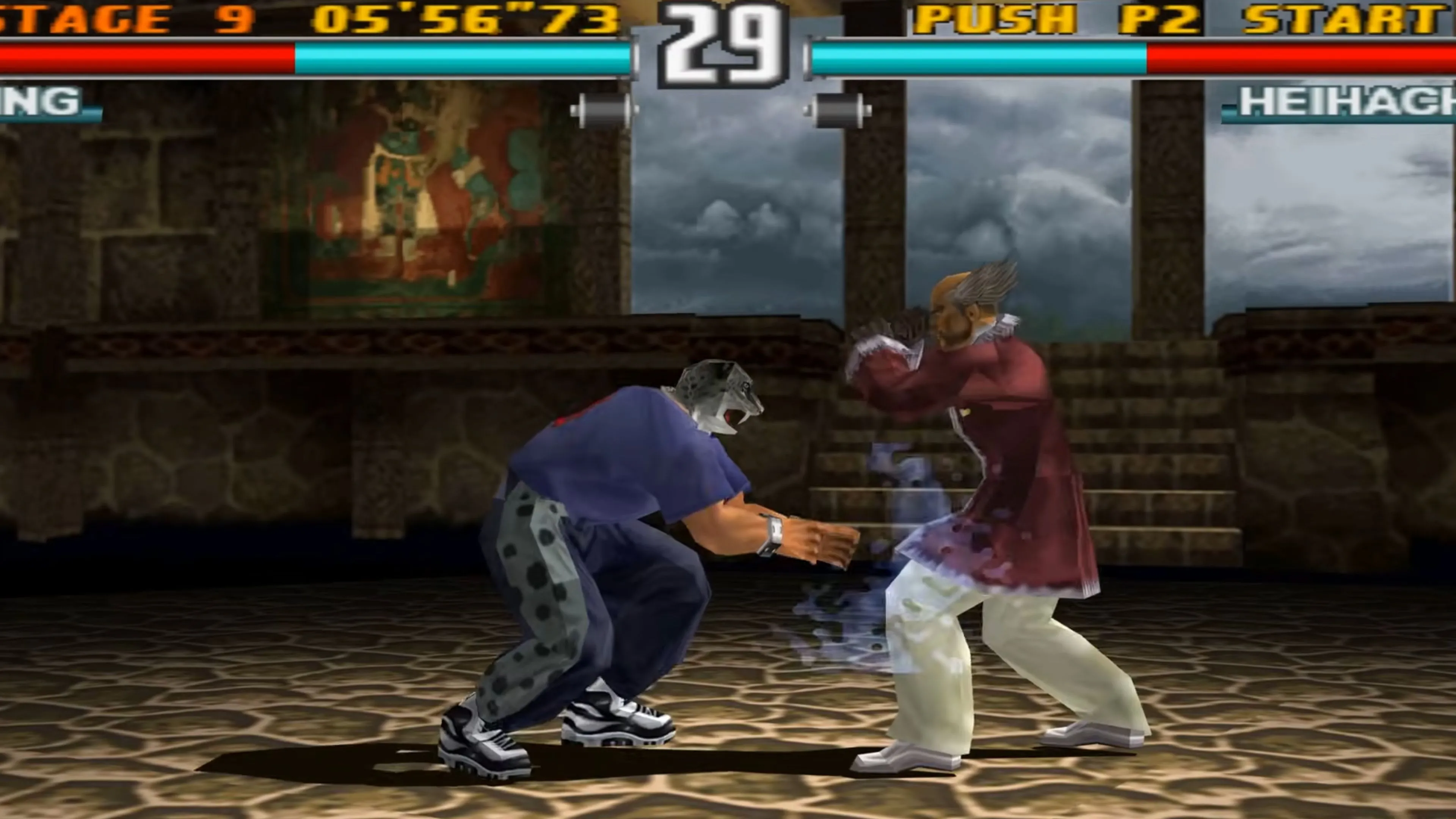 Nhân vật Eddy Gordo trong Tekken 3 thực hiện combo đá xoay ấn tượng