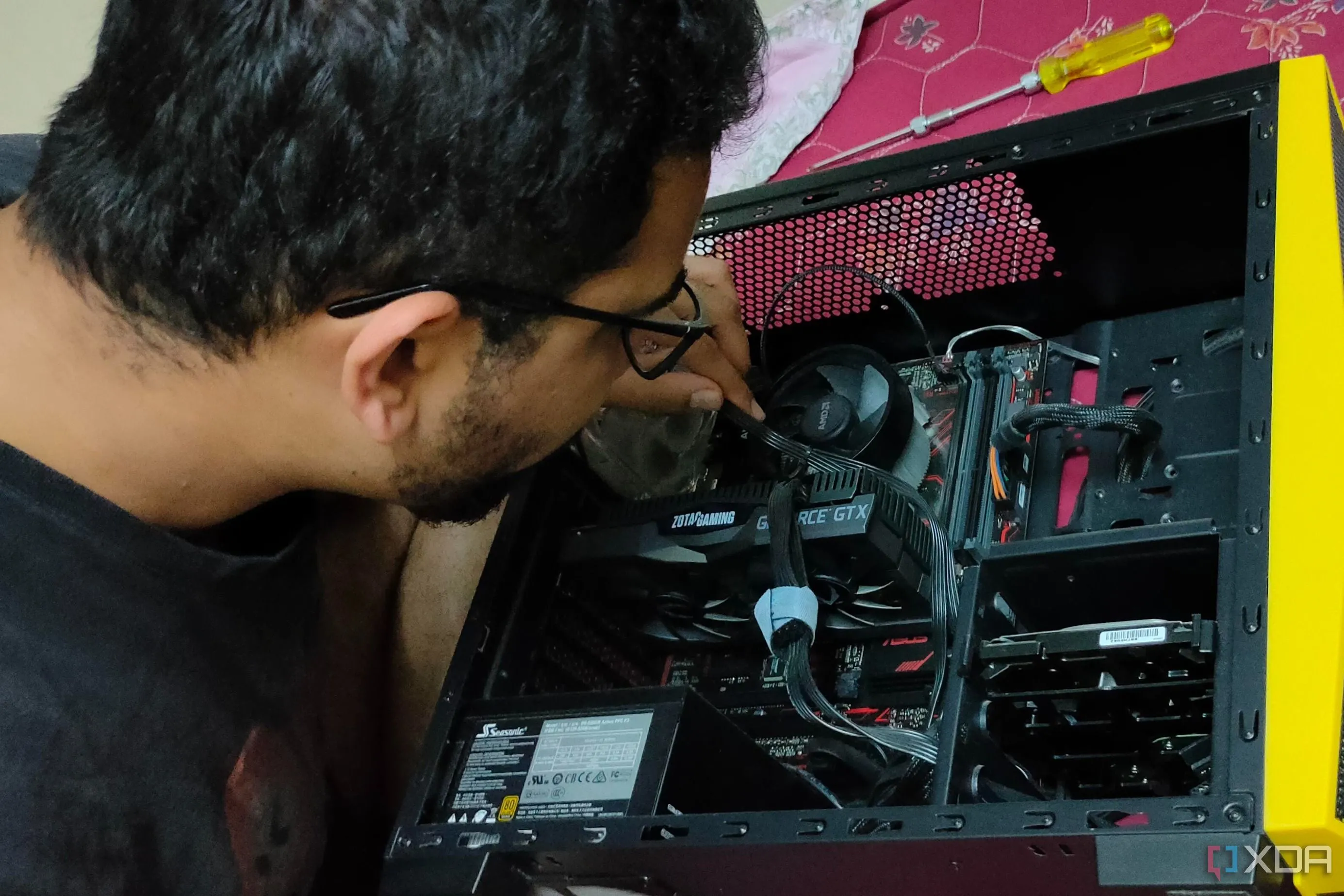Quá trình lắp ráp PC chơi game với CPU Ryzen và GPU Nvidia