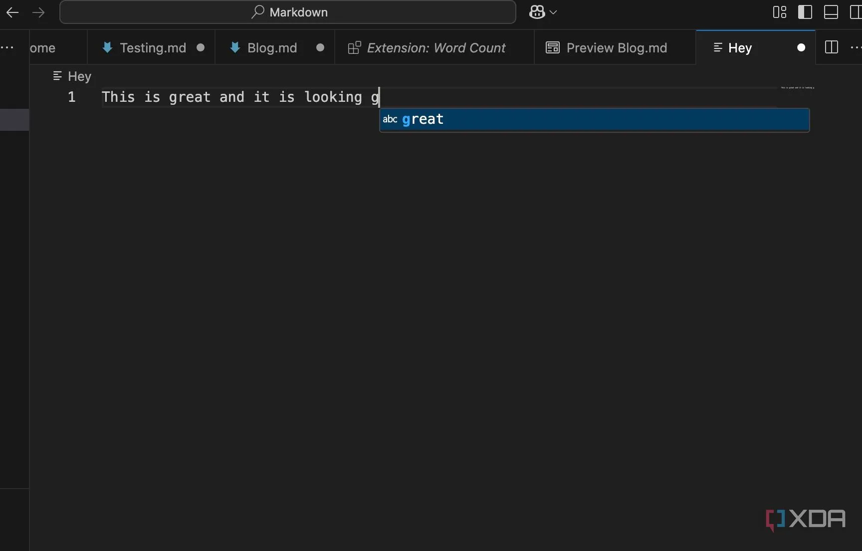 Ví dụ tính năng chỉnh sửa văn bản trong VS Code với nhiều con trỏ chọn và gợi ý IntelliSense