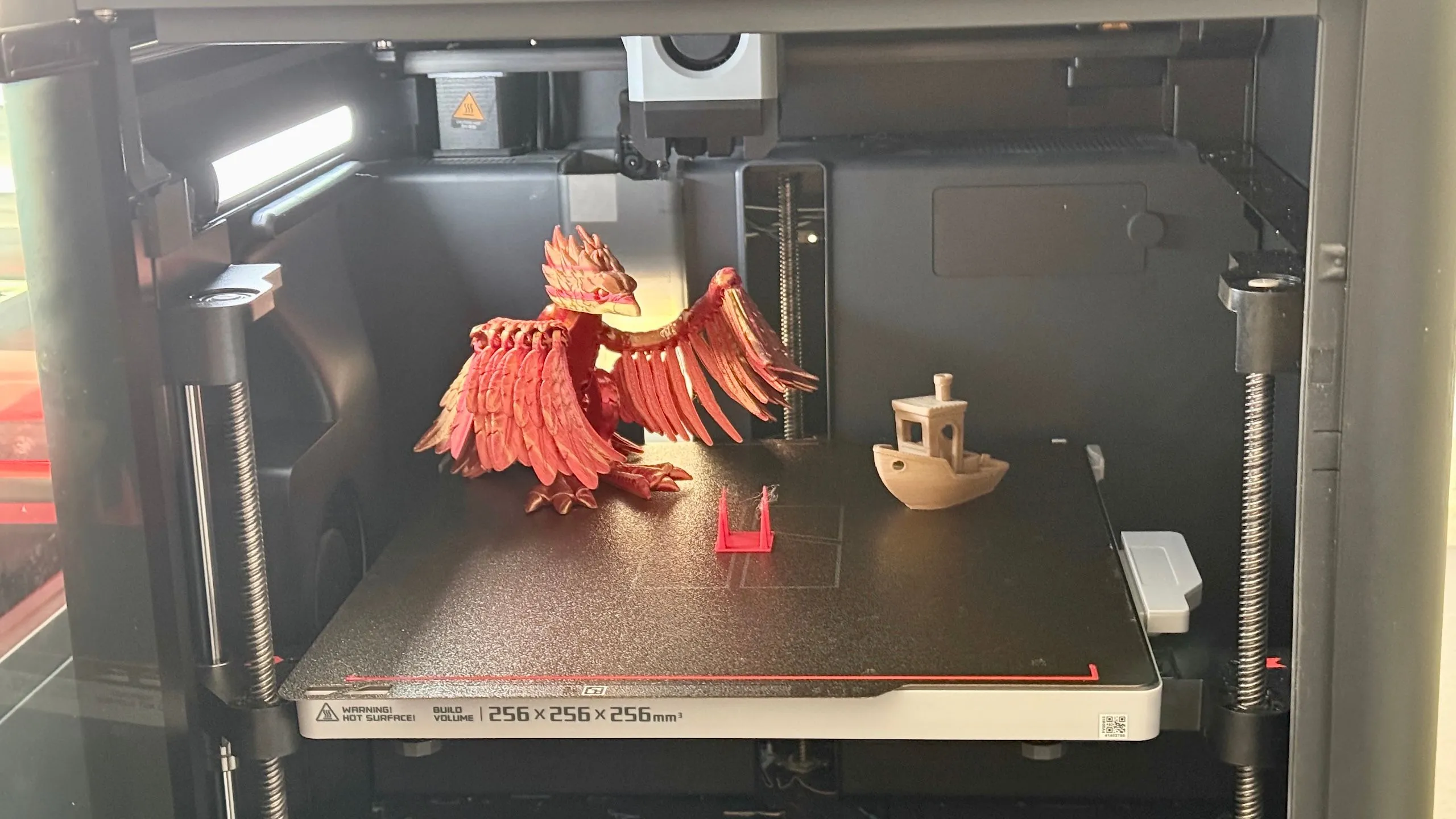 Xử lý hiện tượng tạo sợi để cải thiện chất lượng in 3D và giảm thiểu cong vênh